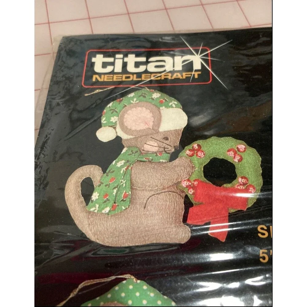 Vintage Titan felt kit 311
